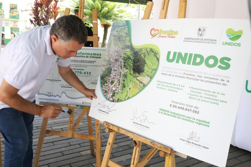 Antes de finalizar junio iniciarán las obras de pavimentación del circuito Frontino – Nutibara, anunció el gobernador Aníbal Gaviria