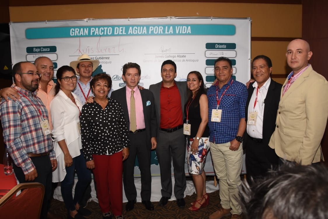 385 mil millones de pesos se han invertido en agua potable y alcantarillado en Antioquia durante el actual gobierno de Luis Pérez Gutiérrez