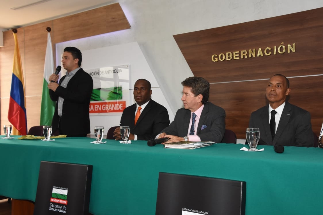 En Murindó y Vigía del Fuerte se ejecuta el proyecto de electrificación más importante del Departamento