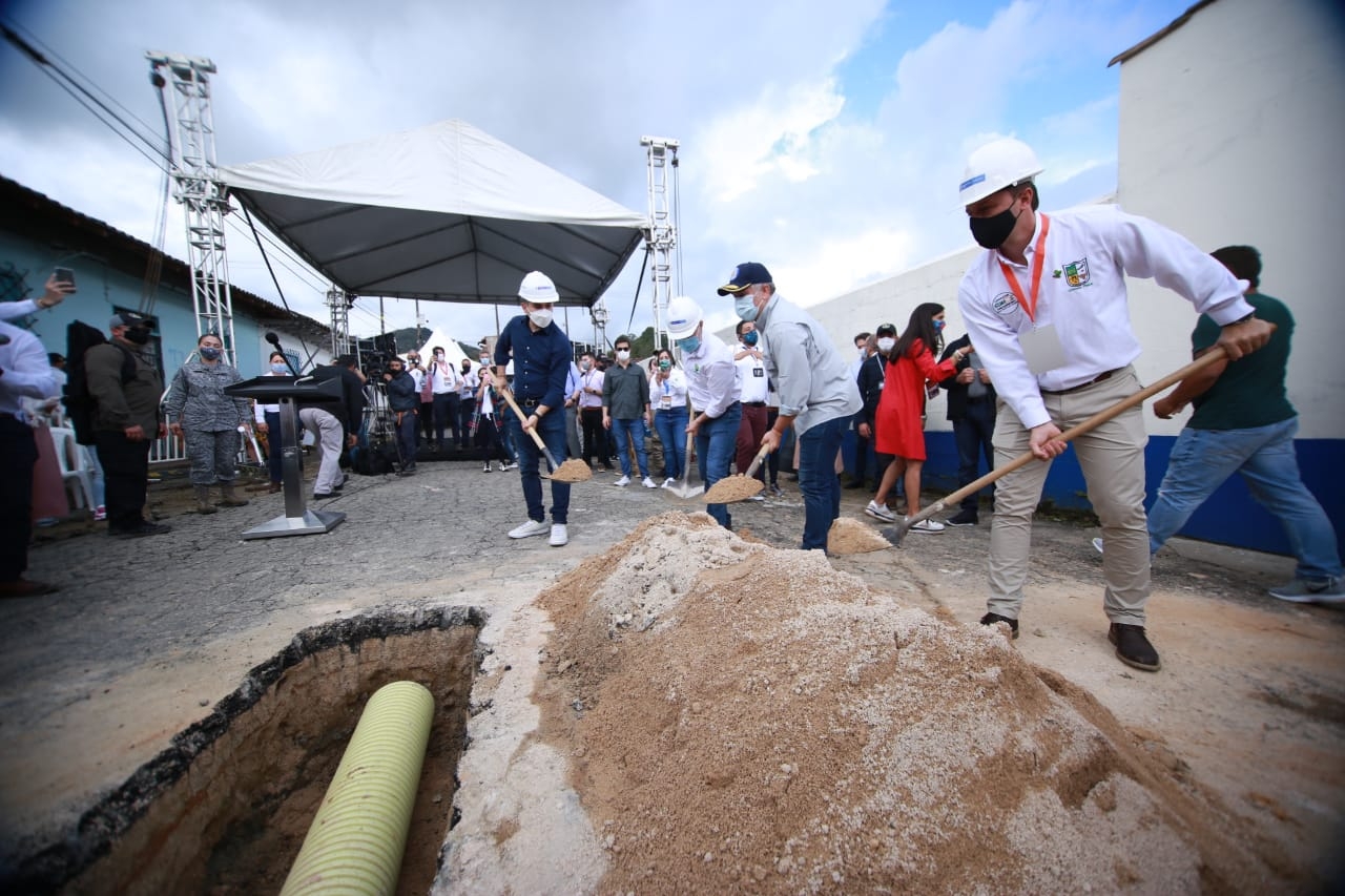 En Gómez Plata se dio inicio a las obras del Plan Maestro de Alcantarillado