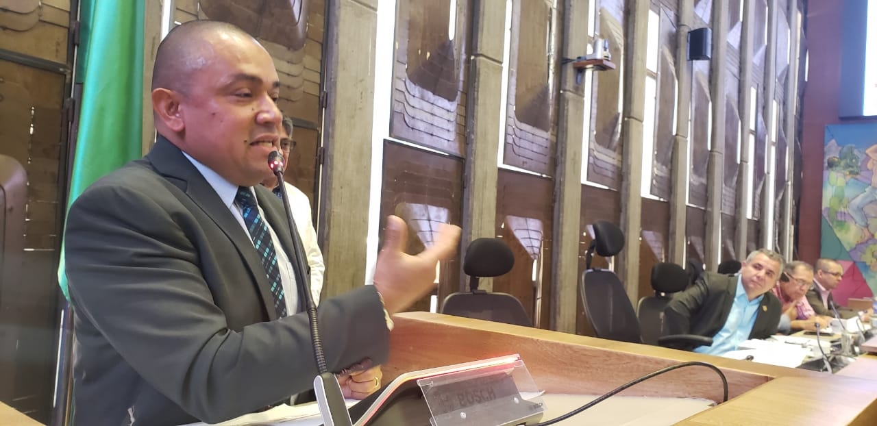 MANÁ y 48 alcaldes pactan el inicio de los Casan